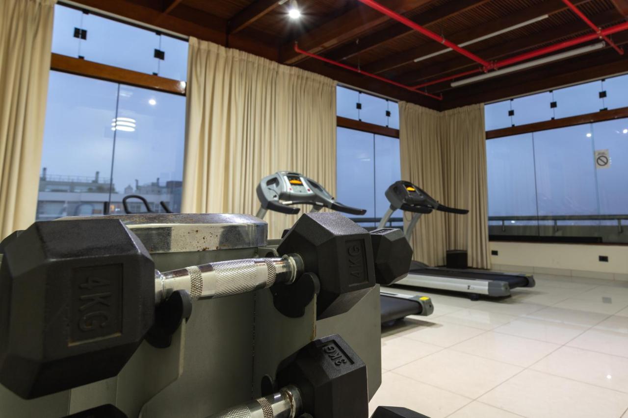 J&A Classic Hotel Lima Ngoại thất bức ảnh The gym at the hotel