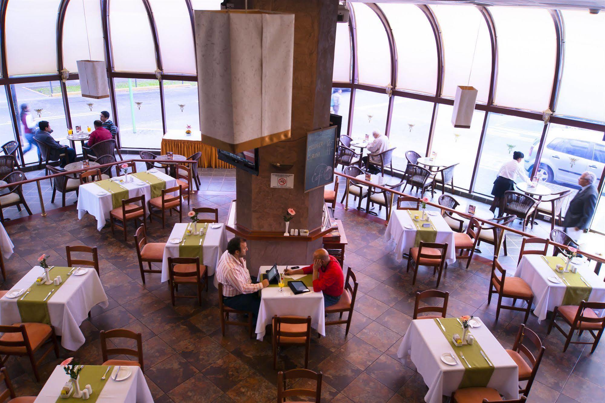 J&A Classic Hotel Lima Ngoại thất bức ảnh The restaurant